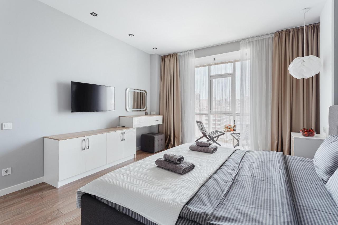 White Apartments Одесса Экстерьер фото